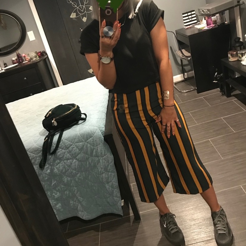 Cropped striped pants